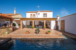 Casa  Calle hortensia (chaparral) 16. Exclusivo chalet en venta el el chaparral