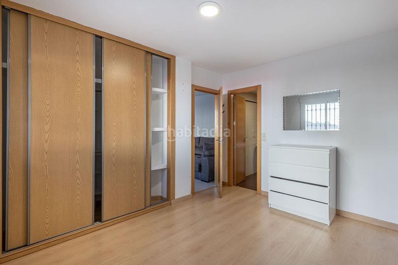Foto d003a106-f67d-4e7d-a1b4-e729d86846d5. Flat in calle calle aixa 1 in Atarfe