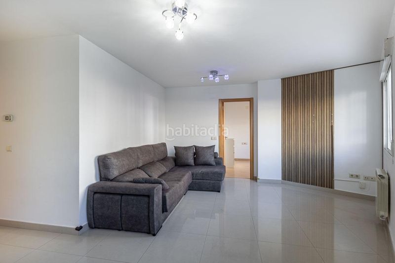 Foto e25b9afa-4109-4981-a1c7-6ccb735052f0. Flat in calle calle aixa 1 in Atarfe