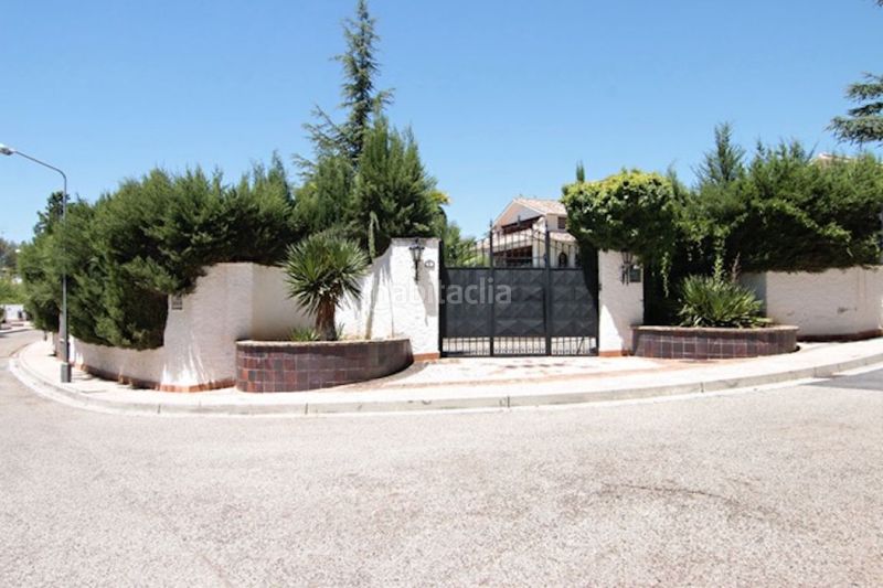 Foto f17438c7-fb27-4a4b-955e-dd2b6330f3b3. Casa en Albolote