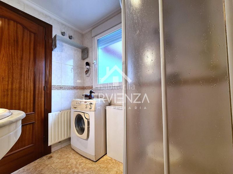 Foto dd8a7c77-d0ac-4ed3-a18b-aa10cc835066. Piso en Argañosa Oviedo