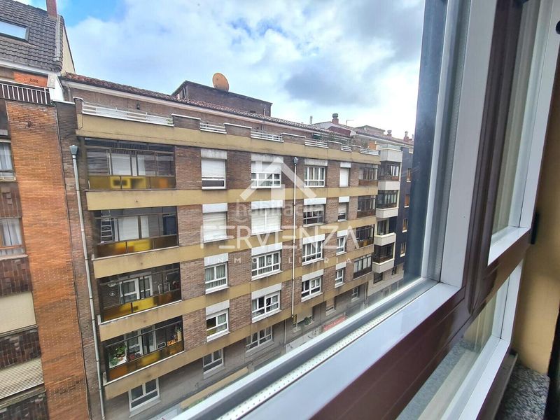 Foto c94c7f9b-4ac6-4fff-b6bb-c8a9d3d11213. Pis a El Cristo Oviedo