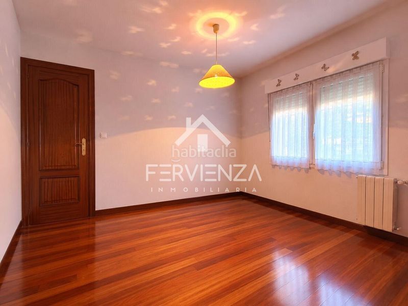 Foto c269e00d-0250-4905-8e77-e42dd9fe443c. Chalet in Salinas Castrillón
