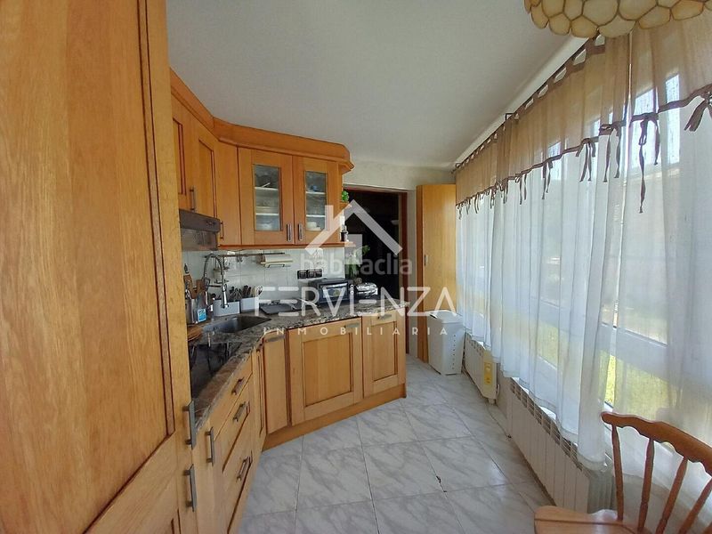 Foto fce6e540-c11d-4445-96c1-ecef577400c4. Casa a Parroquias Sur - La Manjoya Oviedo