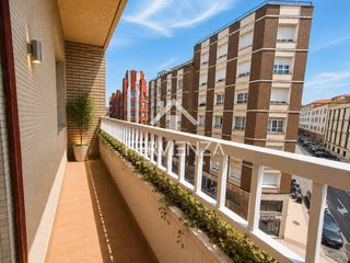 Etagenwohnung in Parque San Francisco - Uría