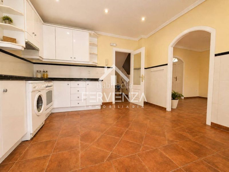 Foto fa7ee75f-1c34-4134-a691-e15aa0599779. Casa aparellada a Salinas Castrillón
