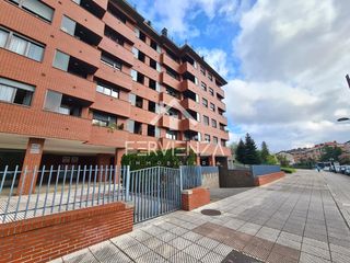 Aparcament cotxe a Huca - La Cadellada