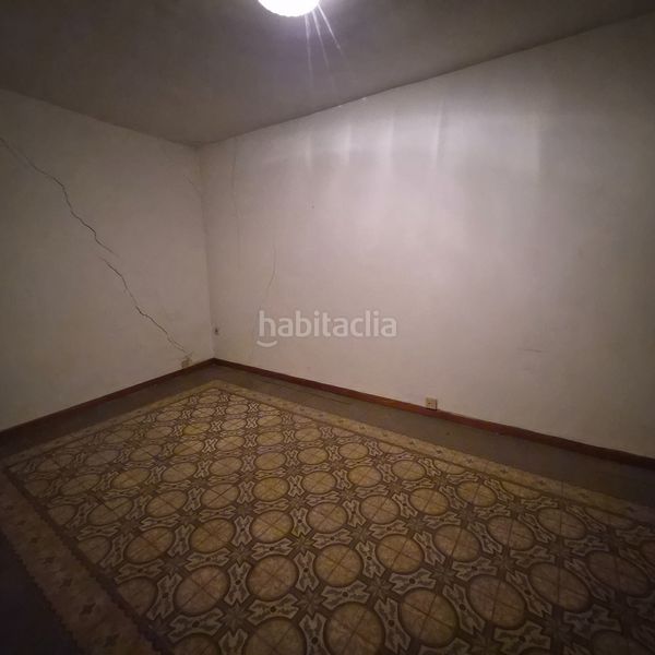 Foto 7d9aa3b2-56f1-4a4b-a41b-6aa842fe9188. Edificio edifici sencer en venda al Centre d': una joia per a inversors o grans famílies en Igualada