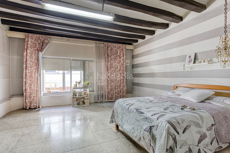 Foto e82a24f0-0be4-4f8e-9307-bc9c8f5d4bfa. Maison avec cheminée chauffage dans Centre Igualada