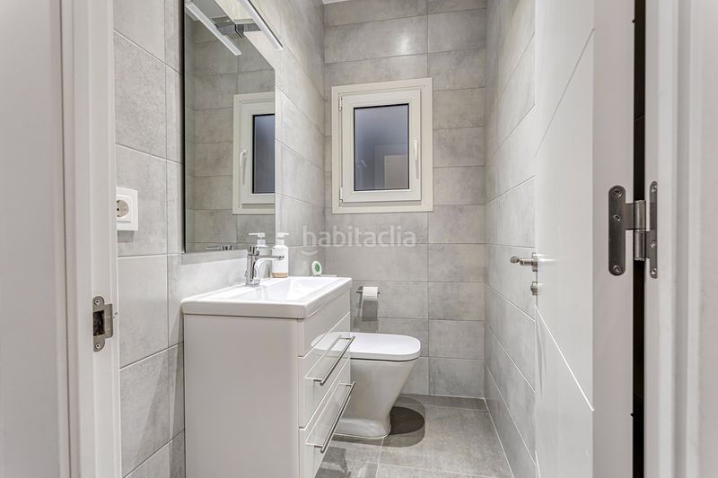 Foto 0a303cb6-6617-40a1-841e-c0dcb1e536b5. Casa amb calefacció aparcament a Poble Sec Igualada