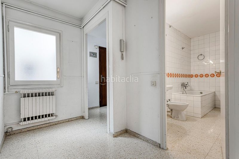 Foto 89c2273d-a6e3-4d72-a600-1ece801179e7. Flat with parking in Centre Igualada