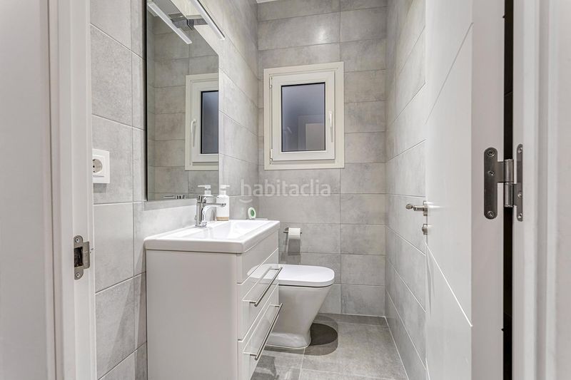 Foto abebd458-5894-4ece-bde5-c6da2c88eb26. Casa amb calefacció aparcament a Poble Sec Igualada