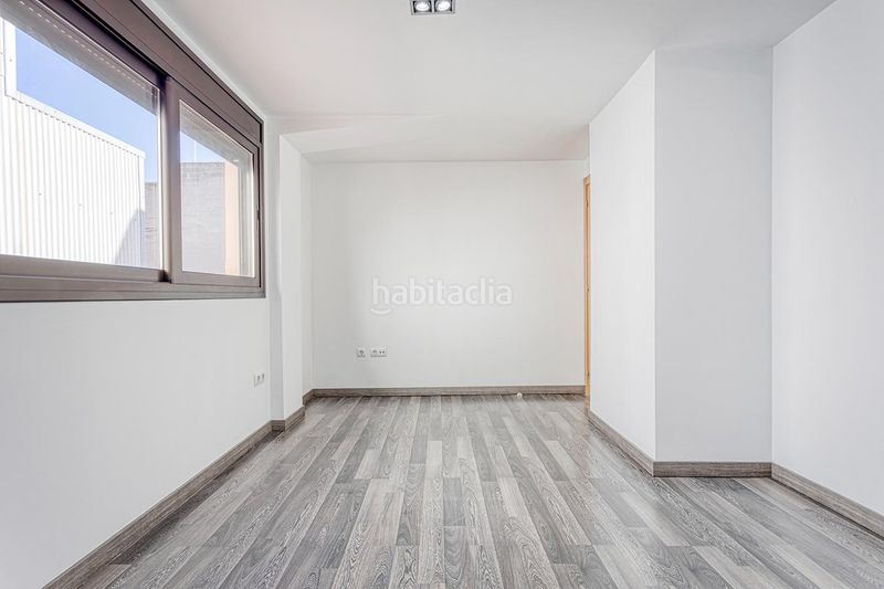 Foto 82bbe144-e8a4-40a6-b38b-faba76b792c5. Casa chalet adosat a en Llevant Igualada