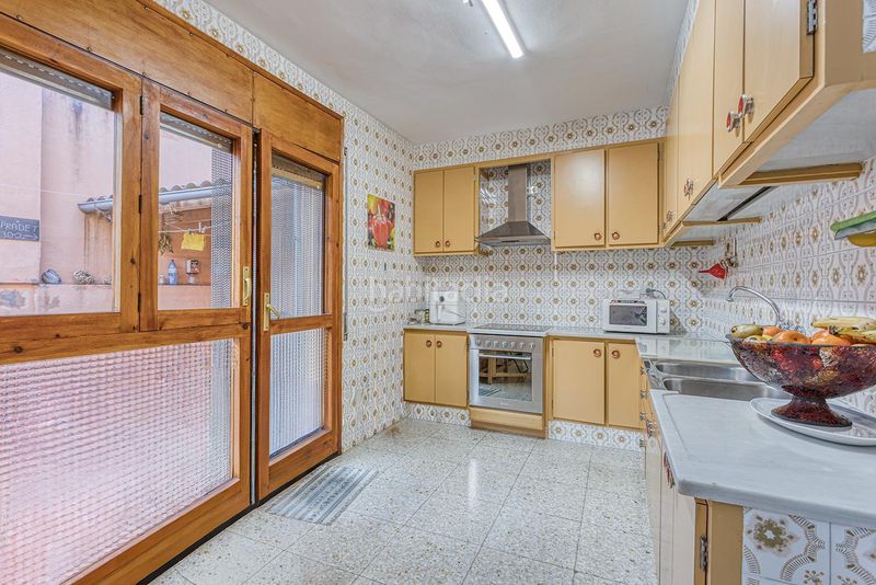 Foto b53144f5-6391-46be-9af3-c8350a1649dc. Casa chalet adosat a en Llevant Igualada