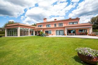 Casa  Bp-1432. Gran casa en venta ubicada a las afueras de barcelona en una zon