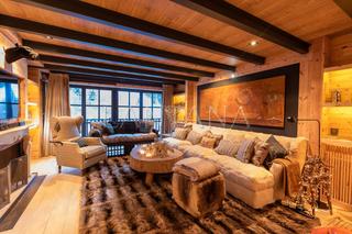 Maison jumele dans Calle perimetrau 4. Extraordinaria casa en venta en val de ruda