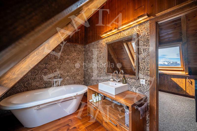 Foto 1a73a13c-0b47-4b93-bfe2-e0601d67a16c. Tríplex en desconocido 28 imponente triplex con impresionantes vistas en pleta nheu en Naut Aran
