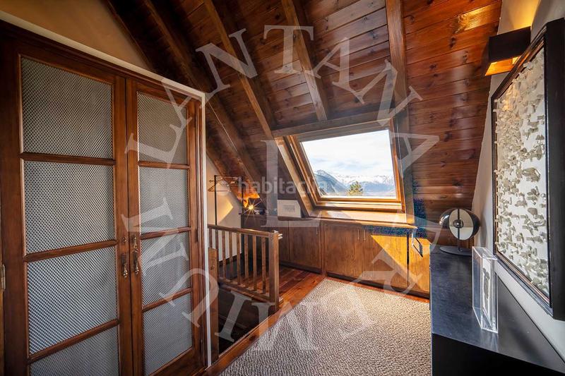 Foto d0655216-3335-4a61-9f69-be416f06e6f8. Tríplex en desconocido 28 imponente triplex con impresionantes vistas en pleta nheu en Naut Aran