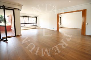 Pis  Carrer de dalmases. Exclusivo piso en tres torres con 6 habitaciones 6 baños terraza