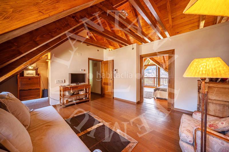 Foto 1272ee7d-b29d-48d5-8e6d-82e717ca9bf5. Reihenhaus in carrèr de santa eulària 19 in Unha Naut Aran