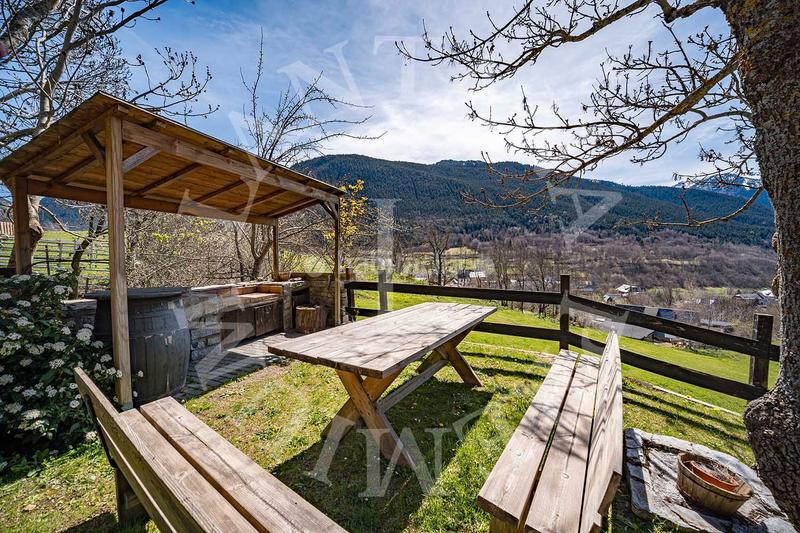 Foto b2755241-8636-4bf4-8942-f4b9eeb3da2e. Reihenhaus in carrèr de santa eulària 19 in Unha Naut Aran