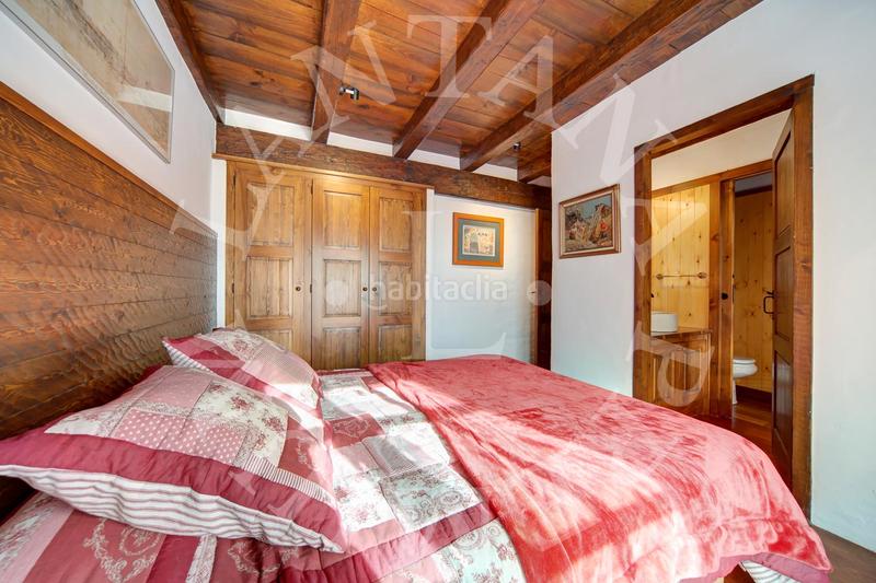 Foto f8ed58f2-2f9a-45a1-b0d8-23399f45cb88. Haus in desconocido 32 in Baquèira Naut Aran