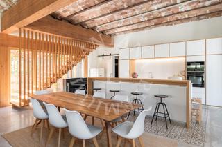 Casa in Sarrià. Encantadora casa jardín privado en sarrià