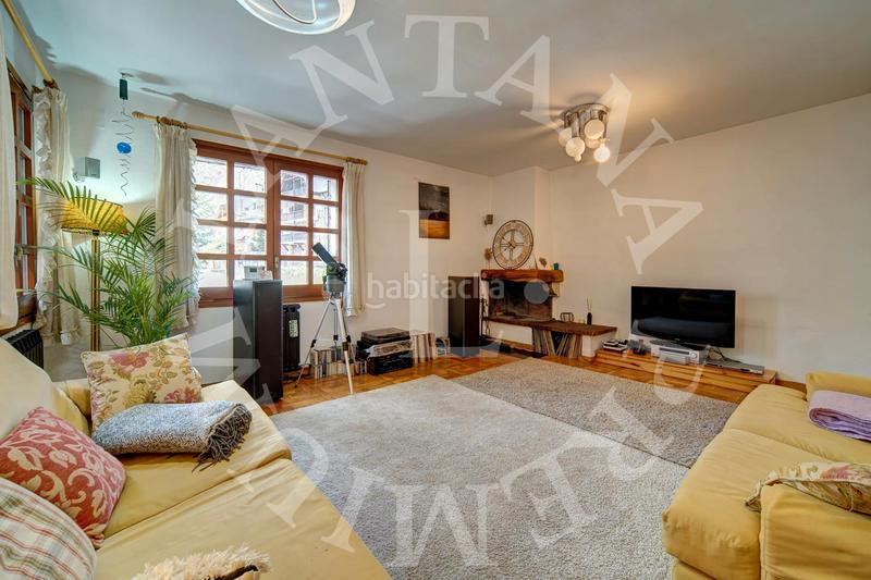 Foto 0780d781-e497-4cb2-9ddc-cb76f53d1da0. Chalet con camino riscaldamento parcheggio piscina in Naut Aran