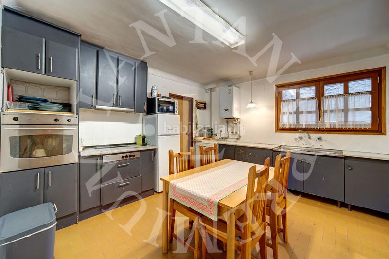 Foto 9383c227-bc15-4856-b111-7e699d9009bb. Chalet con camino riscaldamento parcheggio piscina in Naut Aran