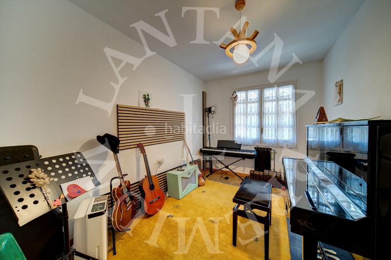 Foto d73a4151-f81e-4e24-b5ec-788353854aa3. Chalet con camino riscaldamento parcheggio piscina in Naut Aran