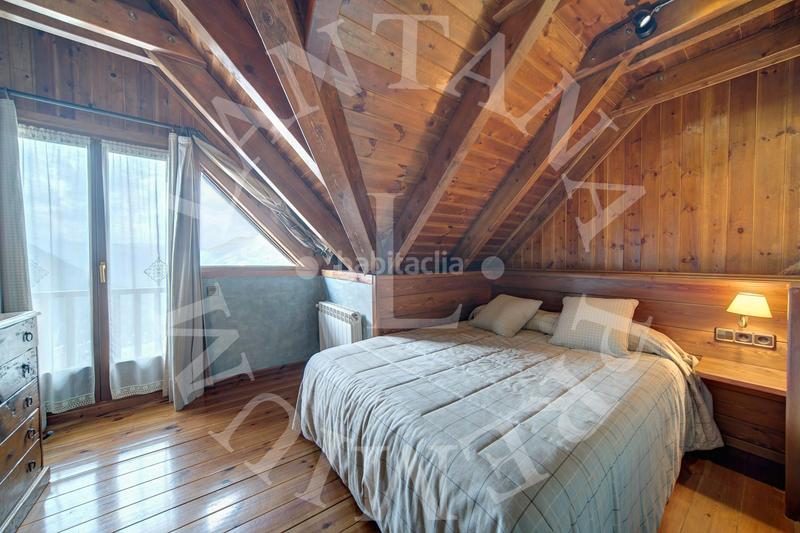 Foto 5a6e4c73-3247-47e5-ad74-786f79663532. Casa adossada a a beret s/n a Baquèira Naut Aran