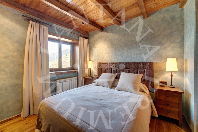 Foto 7c467b66-f530-49e2-8d53-cf4bec7110f1. Casa adossada a a beret s/n a Baquèira Naut Aran