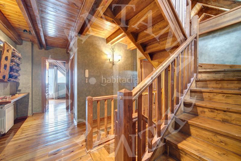 Foto c8369723-eeb4-421e-9047-f266b9e7255a. Casa adossada a a beret s/n a Baquèira Naut Aran