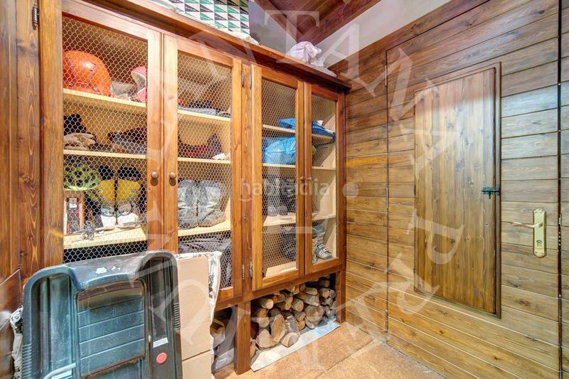 Foto eb87e072-d9e5-4d83-a41d-f072ec6874d9. Casa adossada a a beret s/n a Baquèira Naut Aran