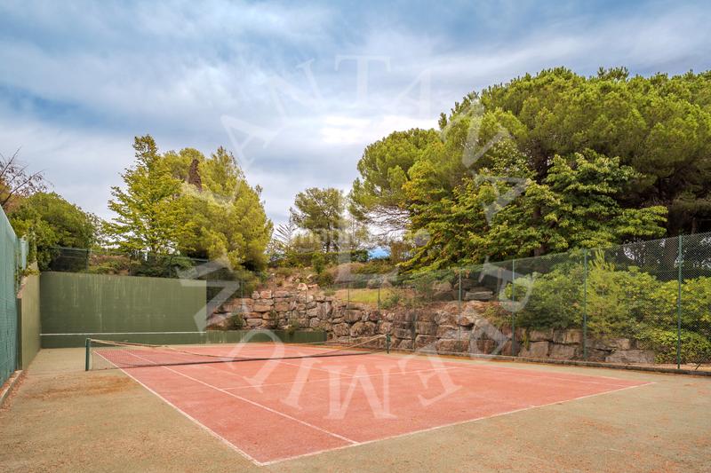Foto 051c18d9-a4f6-46d3-a69f-7e191f33de9d. Casa con camino riscaldamento parcheggio piscina in Sant Andreu de Llavaneres