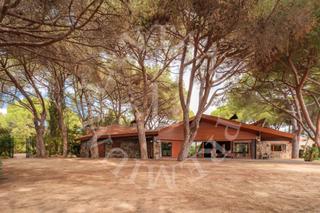 Casa a Canafort-El Puntó. Excepcional propiedad con vistas en sant andreu de llavaneres