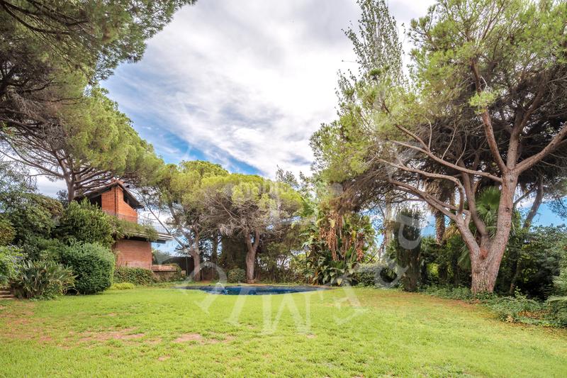 Foto a1933f20-5a6b-467f-9def-a91f879701ec. Casa con camino riscaldamento parcheggio piscina in Sant Andreu de Llavaneres