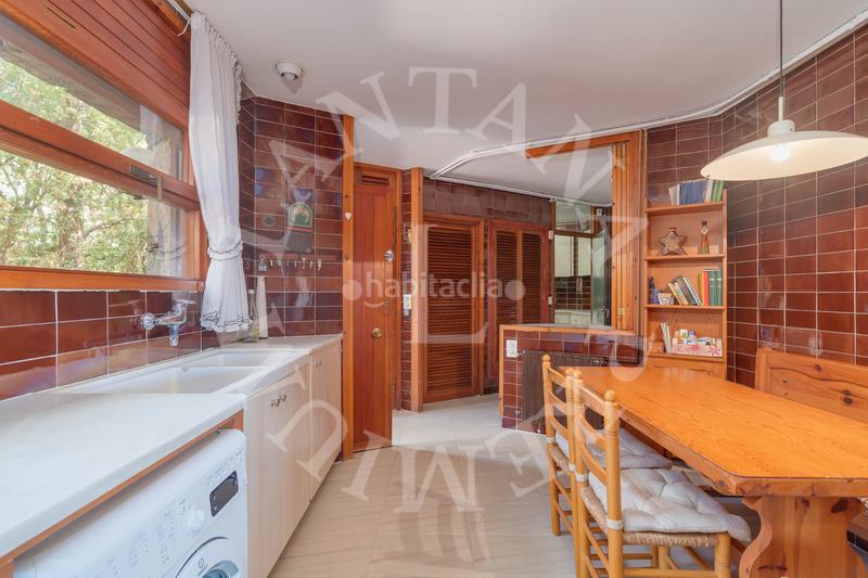 Foto a2b4c50d-6914-4b7c-923c-01ce720875f0. Casa con camino riscaldamento parcheggio piscina in Sant Andreu de Llavaneres