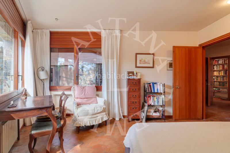 Foto ebfbd6ed-87b3-4a0e-bfb3-cfd92344e747. Casa con camino riscaldamento parcheggio piscina in Sant Andreu de Llavaneres