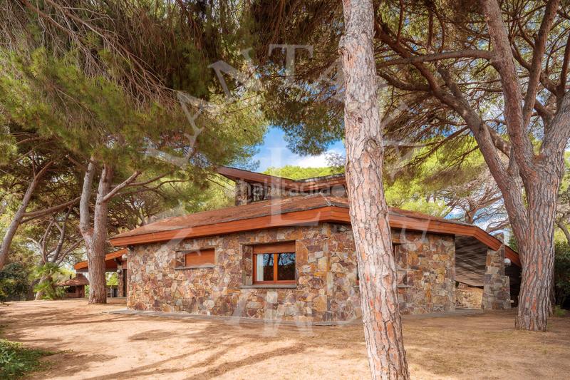 Foto f01928de-ce23-4a3d-9813-2484557a9f2e. Casa con camino riscaldamento parcheggio piscina in Sant Andreu de Llavaneres