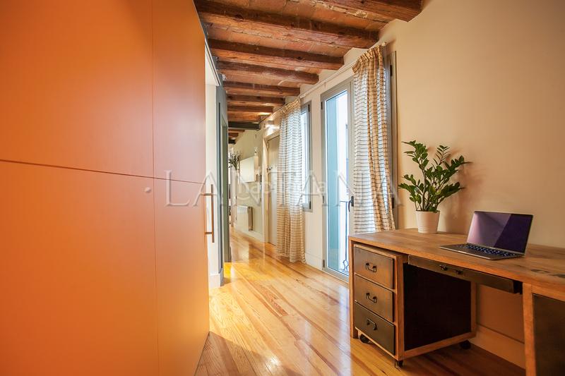 Foto 8d2dd7c3-8083-4c61-b3ce-05667b2ef269. Appartement avec chauffage dans Gòtic Barcelona