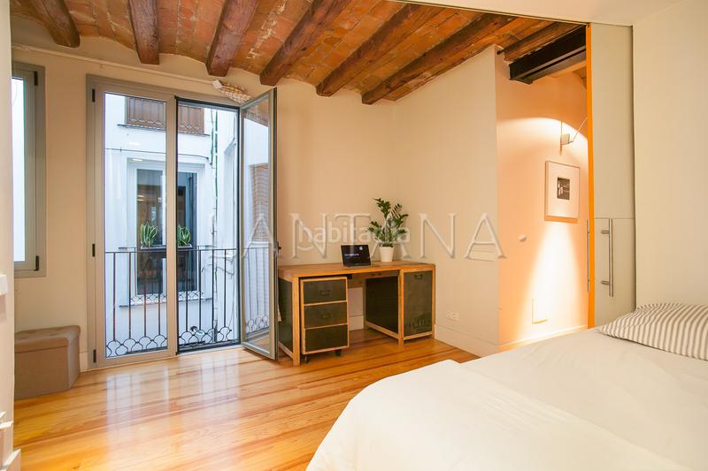 Foto d0febdfd-f832-4ef7-b66c-4cdcf978358a. Appartement avec chauffage dans Gòtic Barcelona
