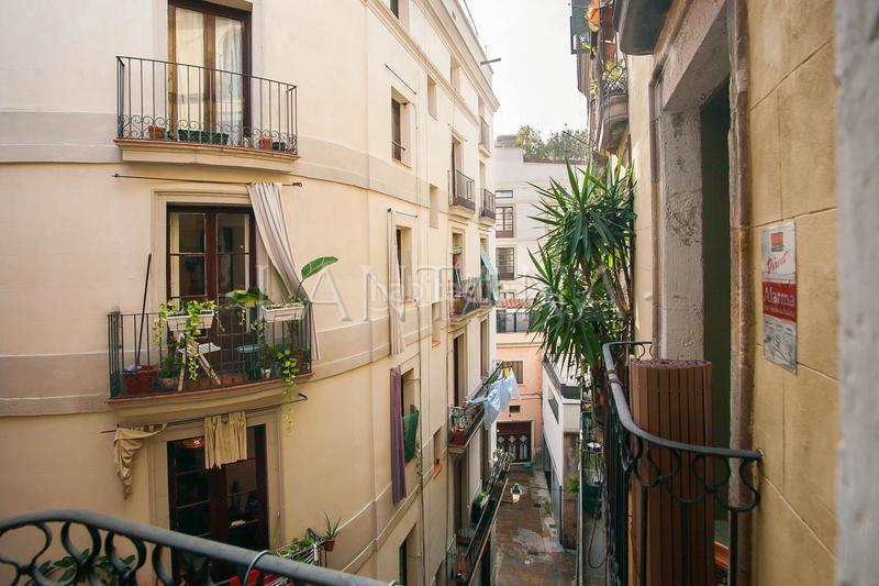 Foto fd60cbc5-76bc-4402-905d-17991676a0a8. Etagenwohnung mit heizung in Gòtic Barcelona