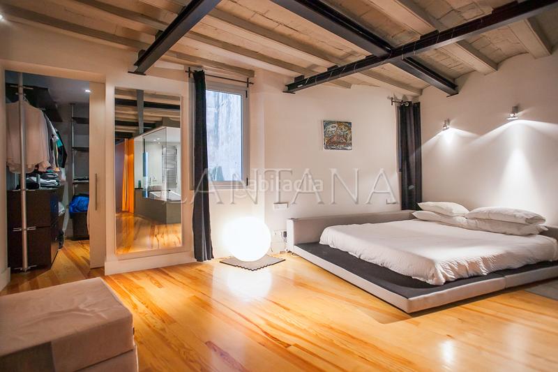 Foto 31be9659-ac35-47b8-b337-9e218bfa77cc. Flat with heating in Gòtic Barcelona