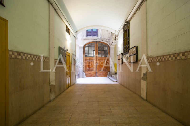 Foto 065a5d9c-824b-4f80-af97-fdebe9aee8d2. Pis amb calefacció a Raval Barcelona