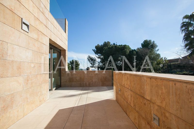 Foto 1c78d9a5-5ecb-4626-9686-ace656df7f75. Casa amb calefacció aparcament piscina a Pedralbes Barcelona