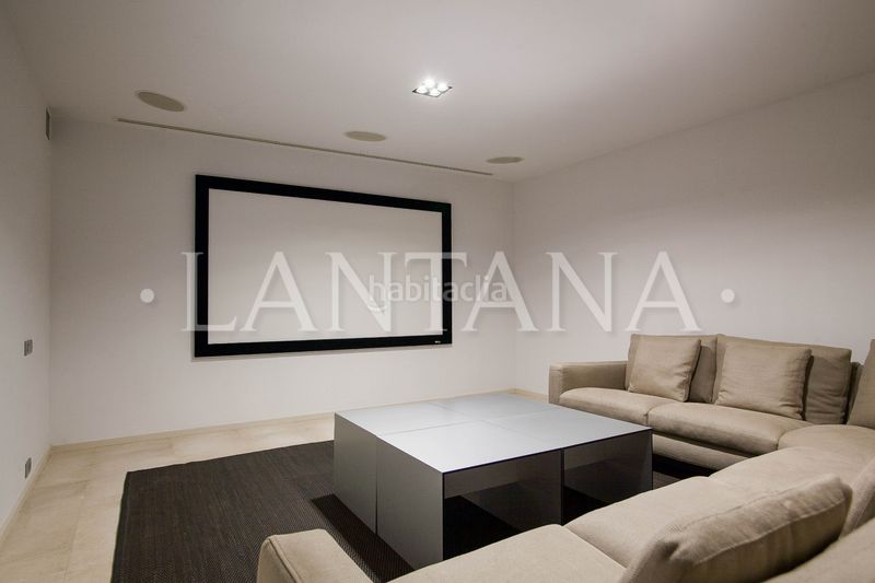 Foto 48550ce8-1ff2-465b-9b4b-43d8d91060f1. Casa amb calefacció aparcament piscina a Pedralbes Barcelona