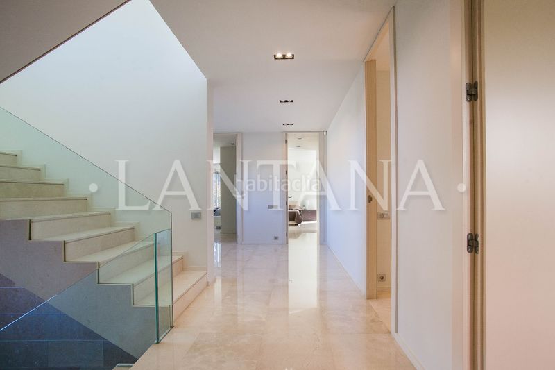 Foto 580f961e-ab43-417a-9bc6-6a8645ec9fac. Casa amb calefacció aparcament piscina a Pedralbes Barcelona