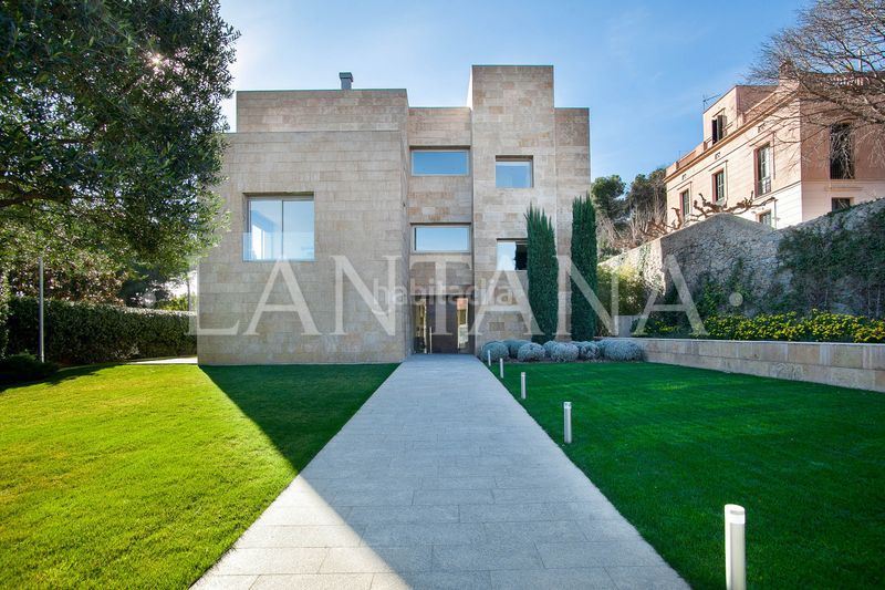 Foto 78c2a249-f901-4b9a-a6b3-0e78e2ef2ec6. Casa amb calefacció aparcament piscina a Pedralbes Barcelona
