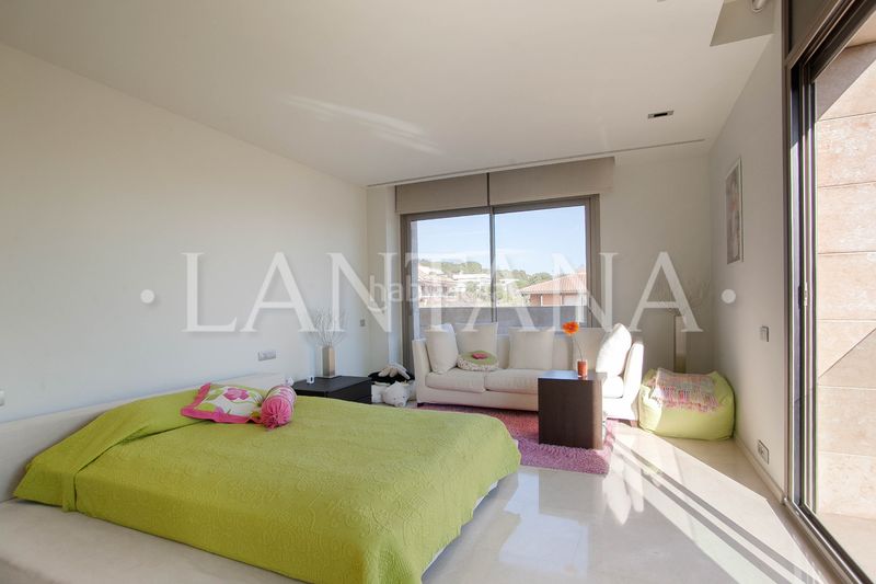 Foto 87db7647-c5fb-4dce-a47b-91ffdaf6c46d. Casa amb calefacció aparcament piscina a Pedralbes Barcelona